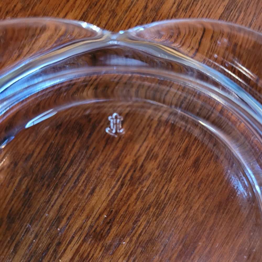 Anchor Hocking Clear Swirled Glass Butter Dish (113) - Picture 4 of 4